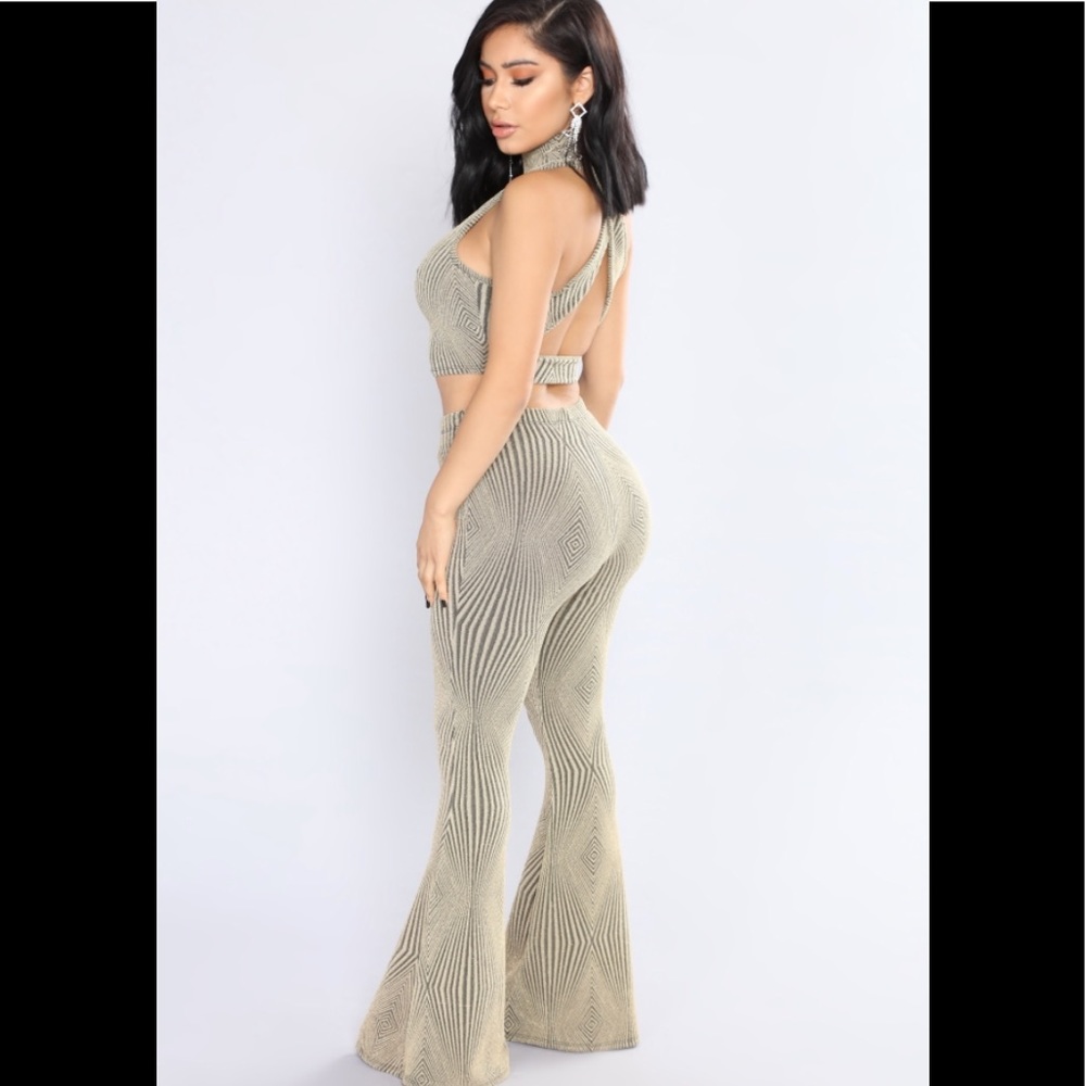 Out Shine Them Set - Ivory